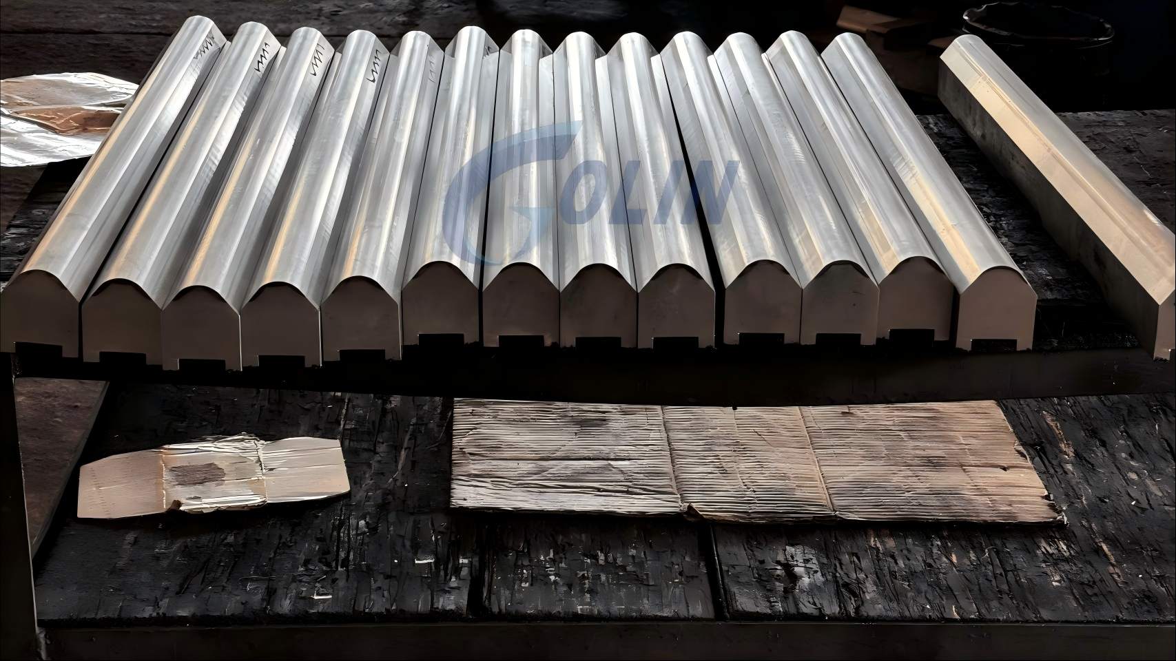 ¿Cuál es el mejor material para las herramientas de prensa plegadora?